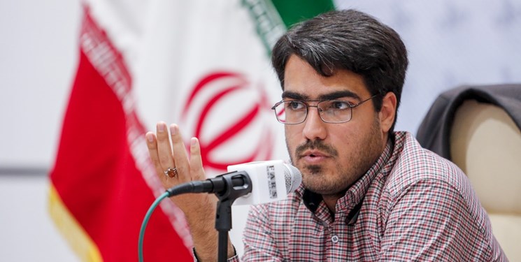 تبرئه مدیر خبرگزاری فارس در شیراز از دو شکایت