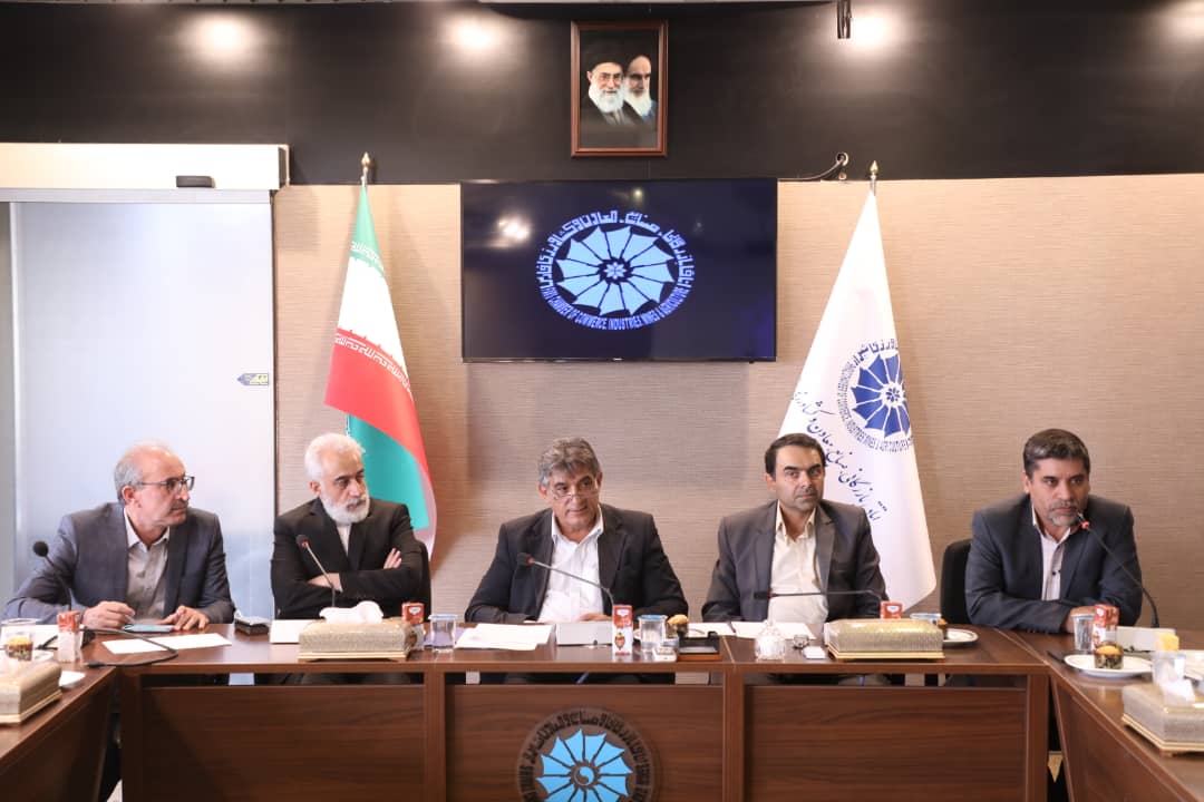 هماهنگی سازمان حج و زیارت استان با دفاتر خدمات مسافرتی فارس بیشتر شود.