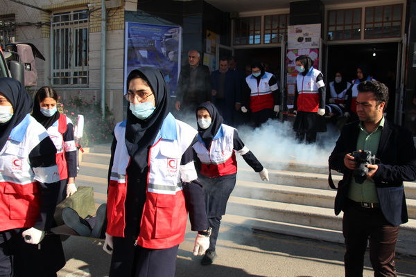 بیست و یکمین مانور سراسری زلزله و ایمنی با شعار «مدرسه ایمن، جامعه تاب آور» در شیراز برگزار شد
