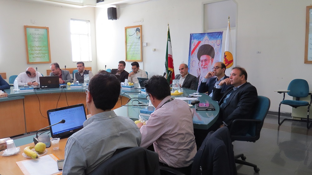با حضور مدیران عامل صنعت برق فارس : اولین جلسه کاهش پیک بار سال ۱۳۹۹ برگزار شد .