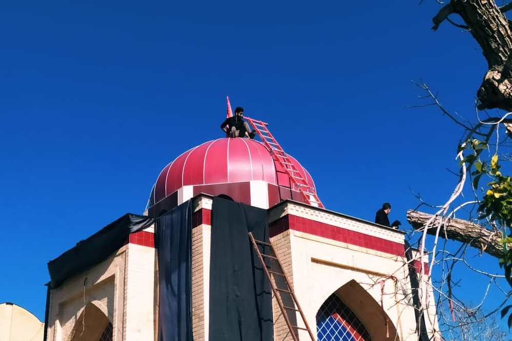 فضاسازی محل برگزاری «تجمع بزرگ بانوان انقلابی شیراز» در دانشکده علوم قرآنی شیراز