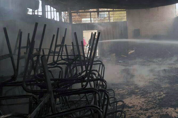 آتش سوزی در یک کارگاه تولید میز و صندلی در شیراز مهار شد
