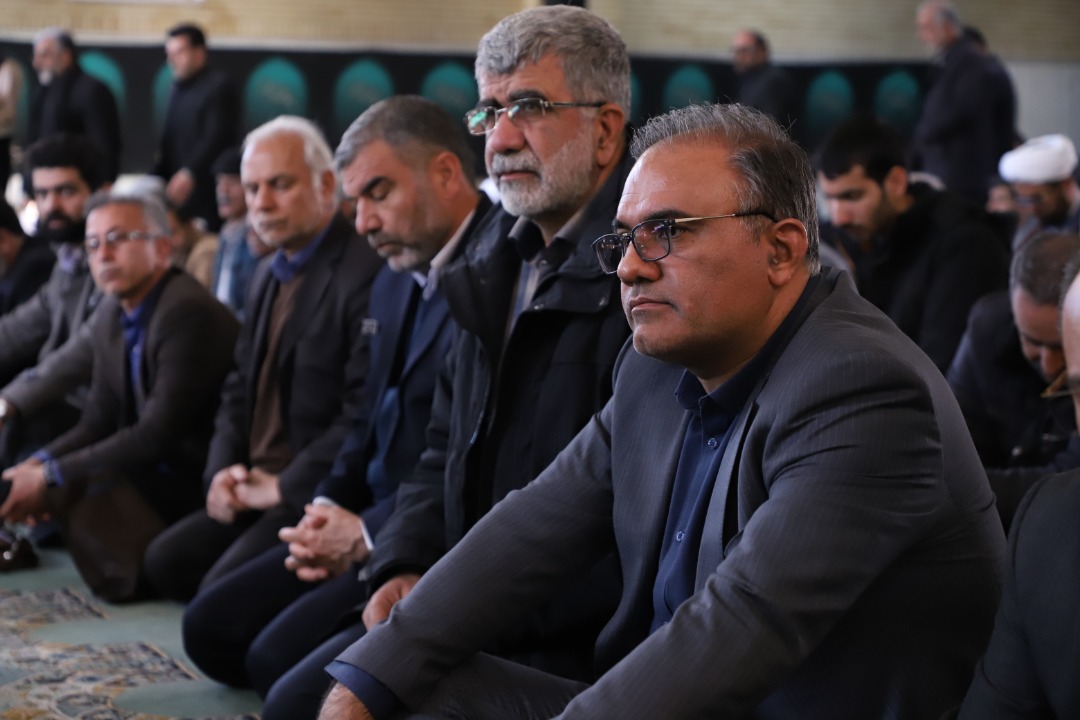 برگزاری آئین گرامیداشت شهدای مقاومت و جانباختگان حادثه هوایی با استقبال گسترده دانشگاهیان علوم پزشکی شیراز