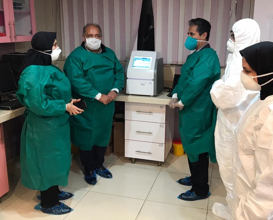 اهدای ۵۰۰ میلیون تومان از سوی شهرداری شیراز به آزمایشگاه تشخیصی کرونا ویروس