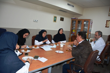 برگزاری نشست کمیته بحران با محوریت پیشگیری از بیماری کووید۱۹ در بیمارستان قلب الزهرا(س)