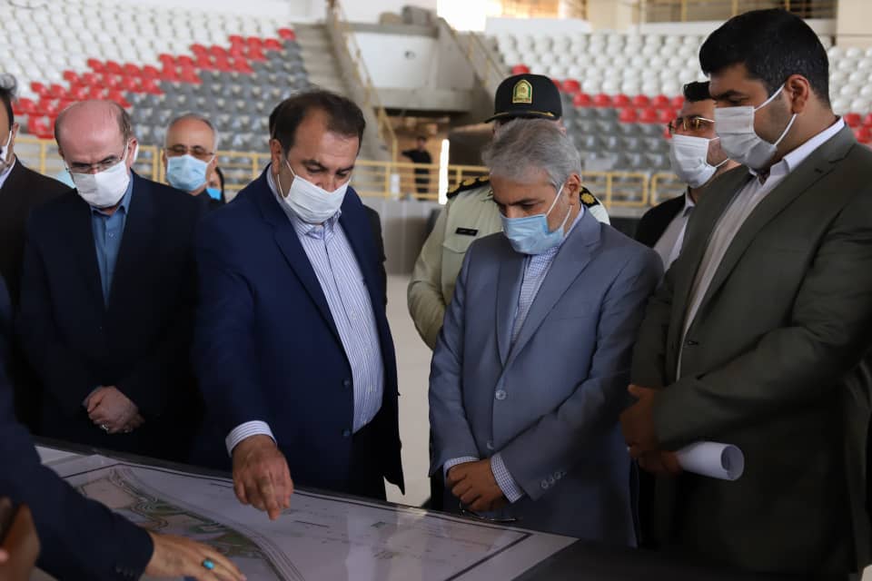 بازدید معاون رئیس جمهور از ورزشگاه شش هزار نفری شیراز