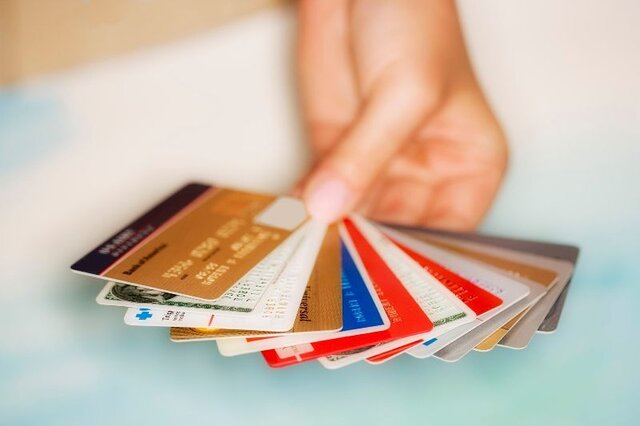 اجاره دادن کارت‌های بانکی تبعات قانونی دارد