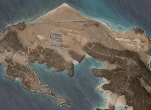 امارات درحال ساخت پایگاه هوایی جزیره مایون واقع درتنگه باب المندب