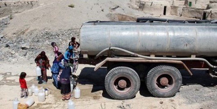 ناوگان اداره کل عشایرفارس با۴۸دستگاه کامیون روزانه اقدام به آبرسانی می کند