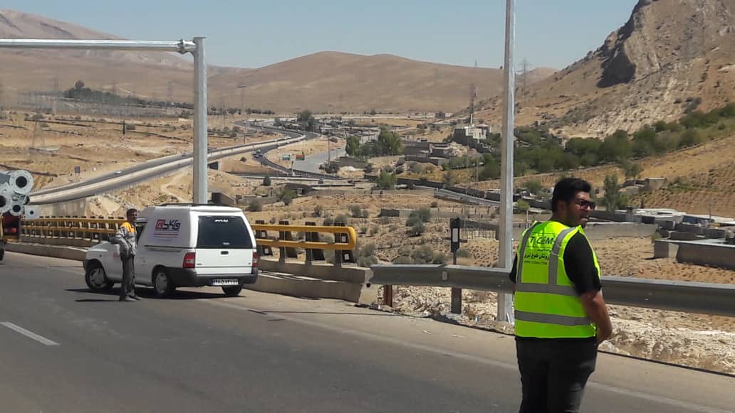 راه‌اندازی ۹ سامانه ثبت تخلف جاده‌ای در محور پر تردد شیراز – خرامه