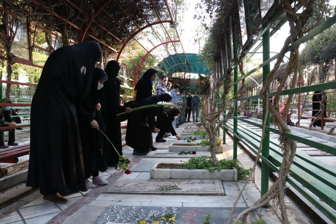 حضور کارکنان برق منطقه ای فارس در میهمانی لاله ها