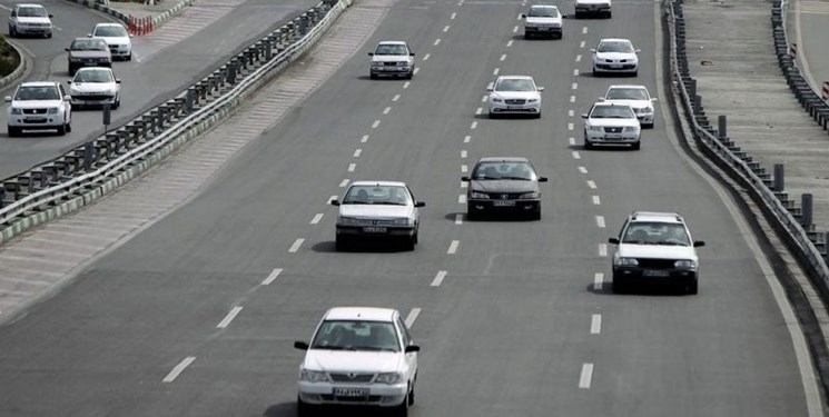 تردد بین استانی خودرو‌ها از جاده‌های فارس۵۸ درصد افزایش یافته است