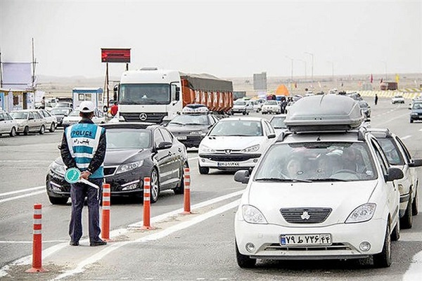 جاده‌های استان فارس ۳۴ درصد تردد  افزایش یافته است 