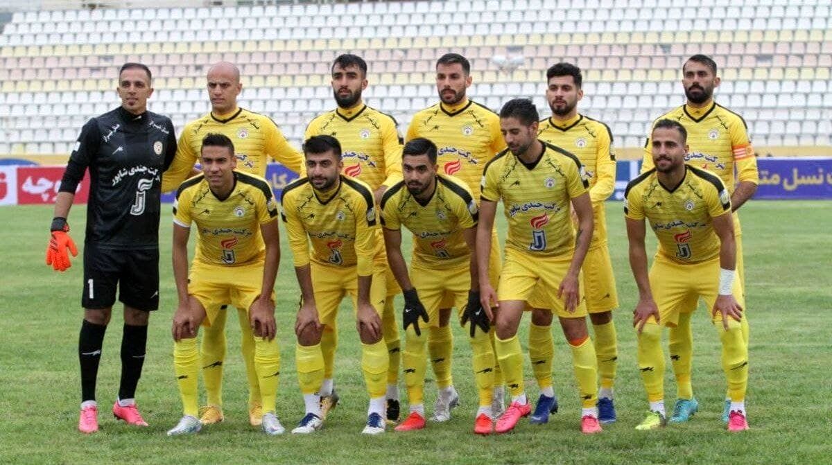 عملکرد بسیار ضعیف تیم های فوتبال شیراز در مسابقات کشوری