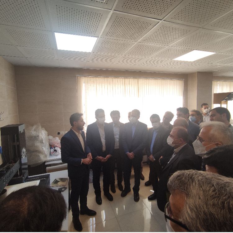 بھره برداری از آزمایشگاه ھای تخصصی «شیمی و مواد» و «انرژی» در پردیس فناوری و  نوآوری دانشگاه شیراز
