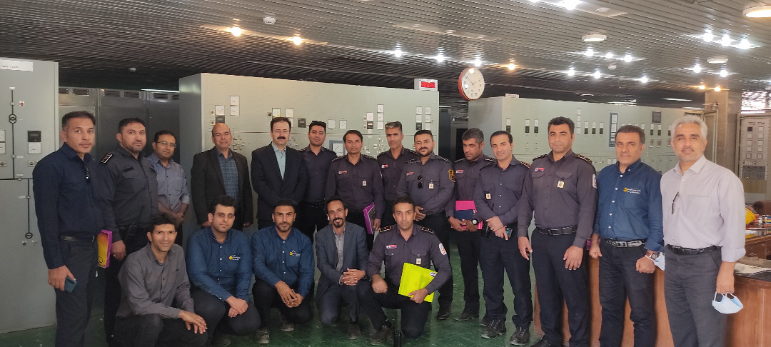 برگزاری دوره آموزشی آتش نشانی تخصصی برق منطقه ای فارس