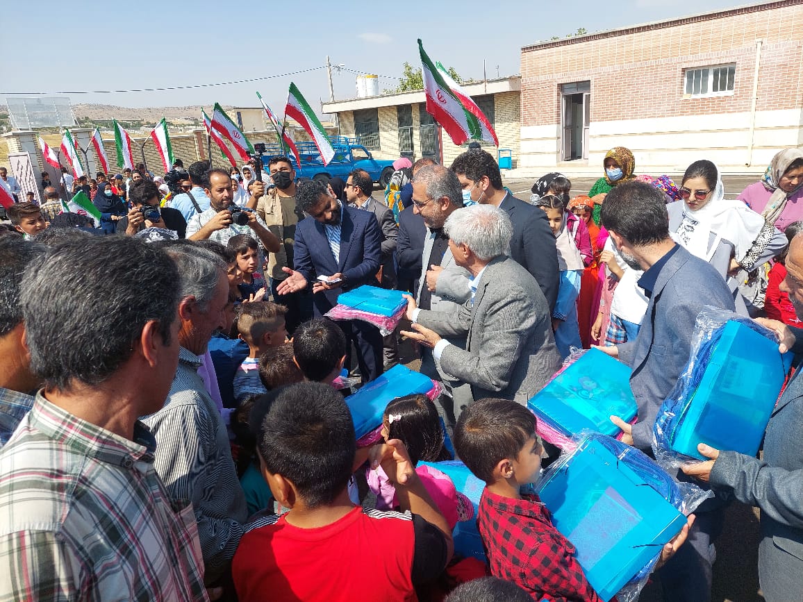 بیستمین مدرسه بانک مسکن در خانه خمیس سفلی شیراز افتتاح شد
