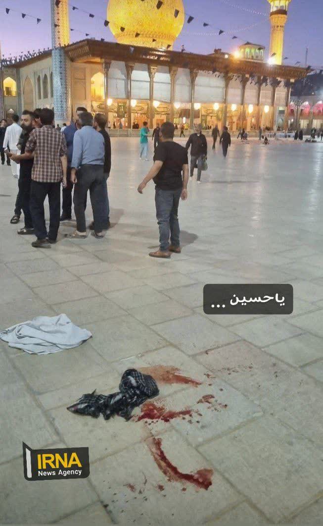 حادثه تروریستی در شاهچراغ شیراز/ تروریست دستگیر شد