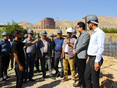 بازدید معتمدان محله‌های منطقه ۳ از پارک بزرگ آبی شیراز؛ روایتی از صداقت و پیشرفت شهری  