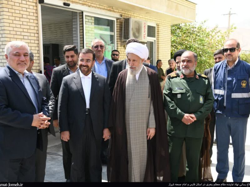 به روایت تصویر/ توزیع  ۴۶ هزار بسته لوازم تحریر در بین دانش‌آموزان نیازمند فارس