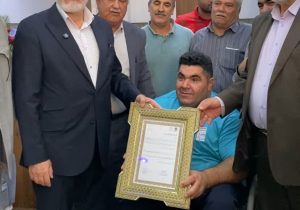 چهره قهرمانان؛ برروی تندیسهای شهر