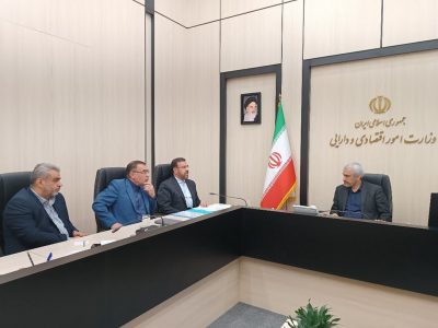 تأکید بر افزایش اختیارات مالی، رشد سهم فارس از منابع بانکی و رفع موانع سرمایهگذاری