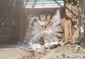 دستگاه حفار مکانیزه به ایستگاه شهید بهشتی مترو رسید؛ گامی بلند در مسیر توسعه زیرساختی شیراز