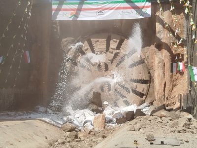 دستگاه حفار مکانیزه به ایستگاه شهید بهشتی مترو رسید؛ گامی بلند در مسیر توسعه زیرساختی شیراز