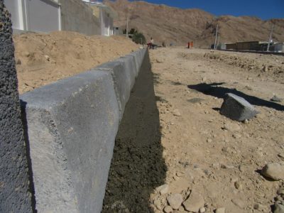 آغاز عملیات لبه‌گذاری در روستای چاه‌نهر لارستان؛ گامی دیگر در مسیر توسعه و محرومیت‌زدایی