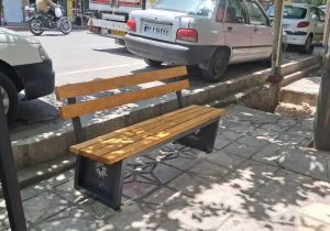 نصب ۳۰۰ نیمکت جدید در محورهای پرتردد منطقه یک شیراز برای ارتقای رفاه شهروندان