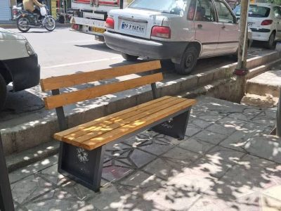نصب ۳۰۰ نیمکت جدید در محورهای پرتردد منطقه یک شیراز برای ارتقای رفاه شهروندان