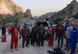 به آتش کشیدن پس چر زراعی در مزرعه ای در شهرستان کازرون/ جنگلهای بلوط کهمره سرخی شیراز را طعمه حریق کرد