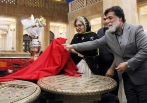 رونمایی از شاهکارهای معرق و خاتم در نمایشگاه صنایع دستی فارس/ حمایت ویژه از آثاری که با نگاه تیمی و تخصصی تولید می‌شوند