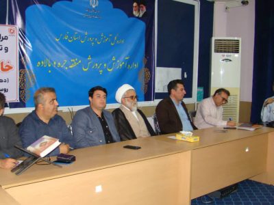 گام بلند بنیاد مسکن کازرون برای تأمین سرپناه اقشار کمدرآمد/ قرعهکشی پروژه ۵۰ واحدی خانه امید روستای جره