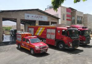 اطفاء حریق کانکس نگهبانی در شهرک صنعتی شیراز