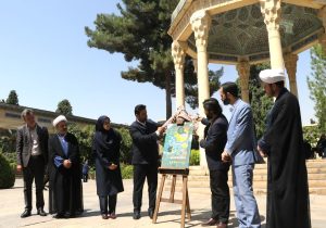 مدیرکل دفتر تبلیغ و ترویج قرآنی کشور: ادبیات پارسی؛ فرصتی استراتژیک برای ترویج معارف دینی/مدیرکل فرهنگ و ارشاد فارس در تلاقی آیات وحی و غزلهای حافظ، بر لزوم بازگشت جایگاه پایتختی ادبی به شهر حافظ،سعدی و ملاصدرا تأکید کرد